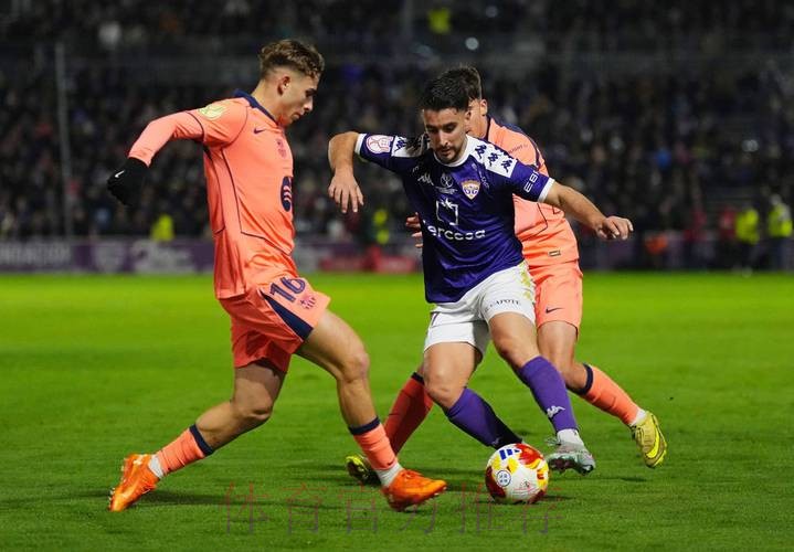 2-0!亚马尔送助攻,2亿超巨闪耀,拉什福德自我救赎,巴萨6连胜 2-0!亚马尔送助攻,2亿超巨闪耀,拉什福德自我救赎,巴萨6连胜